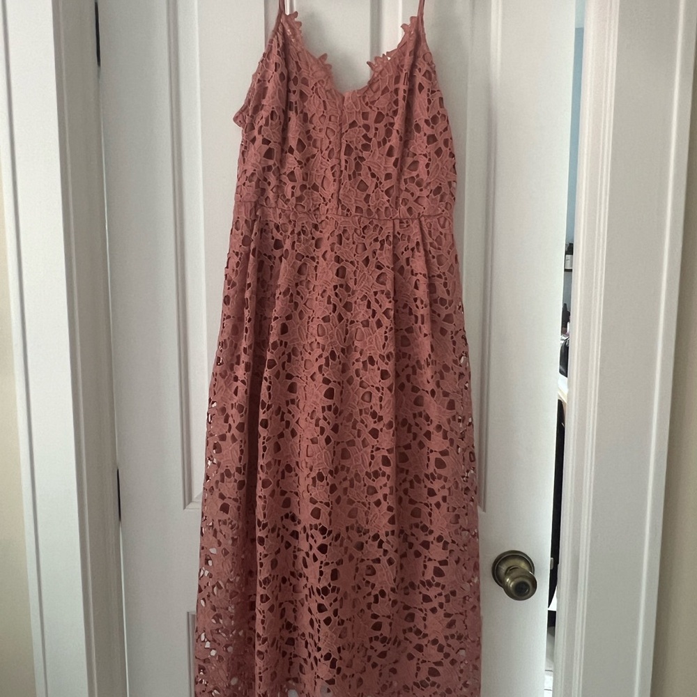 Astr Pink Midi Dress with Elegant Design